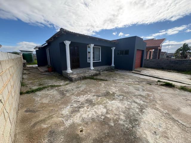 House for sale in Motherwell, Eastern Cape
