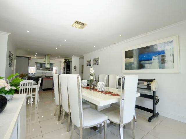 Townhouse for sale in Umhlanga, Kwazulu-natal