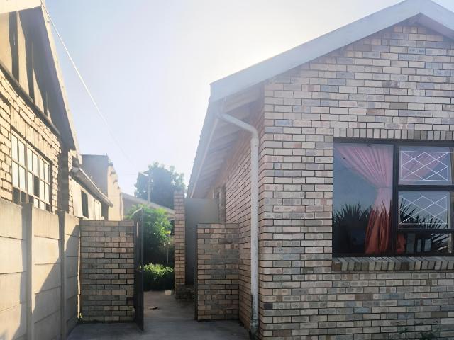 House for sale in Uitenhage, Eastern Cape
