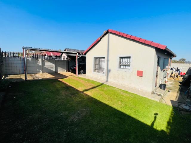 House for sale in Vosloorus, Gauteng