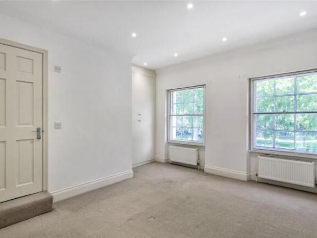 House for sale in Hurlingham, Greater London