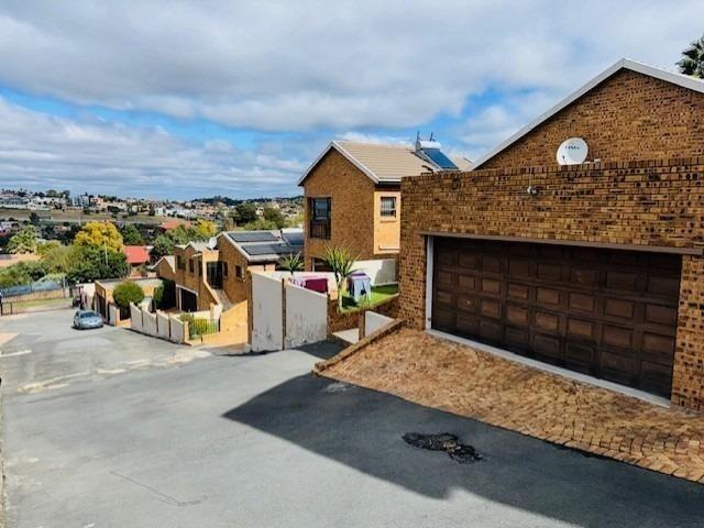 House for sale in Oakdene, Vosloorus