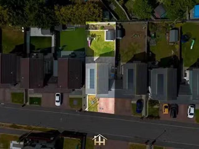House for sale in Bonnyton