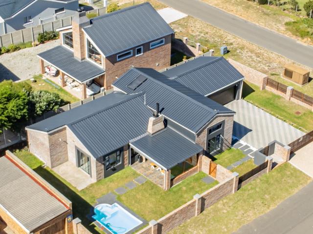 House for sale in Baardskeerdersbos, Western Cape