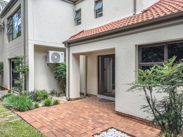 House for sale in Hartbeespoort Dam Nature Reserve, North West