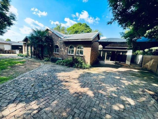 House for sale in Waterkloof, Gauteng