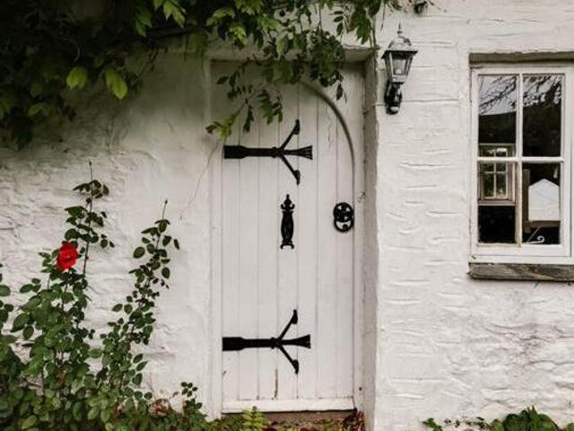 House for sale in Follaton, Strode