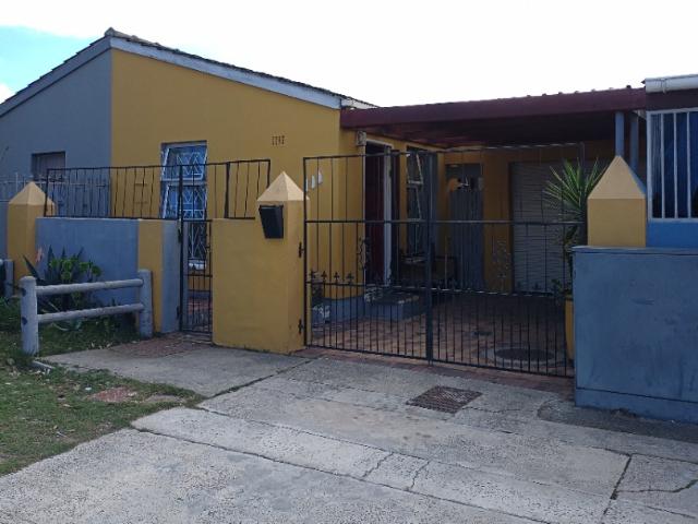 House for sale in Mitchells Plain, Western Cape