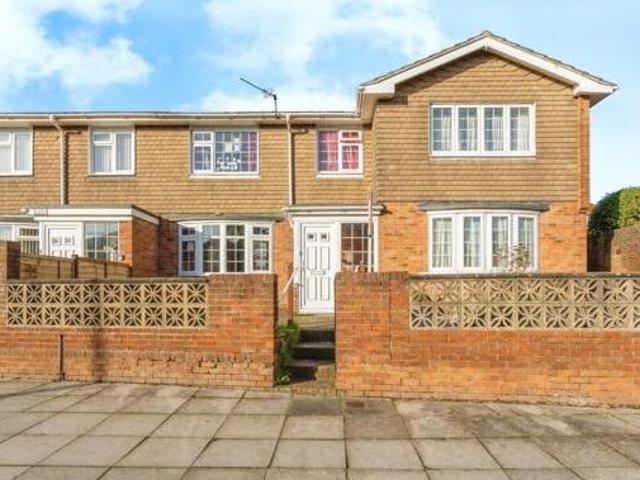 House for sale in Spring Vale, Hampshire