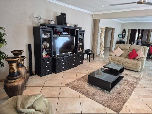 House for sale in Primrose