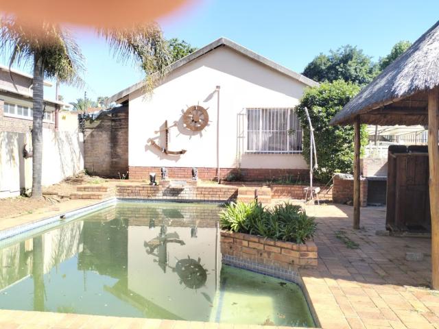 House for sale in Primrose