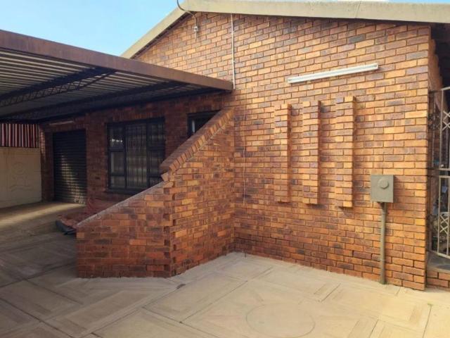 House for sale in Protea North, Soweto