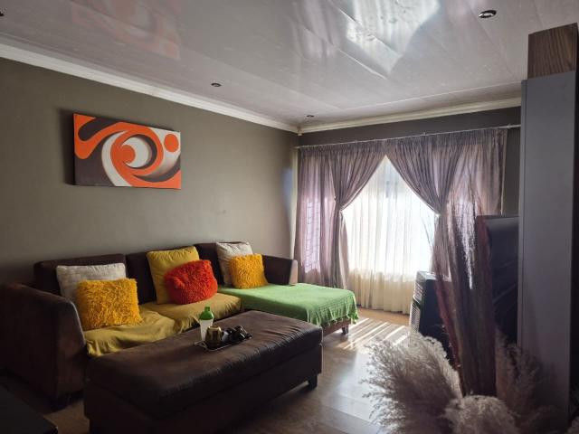 House for sale in Mohlakeng, Gauteng