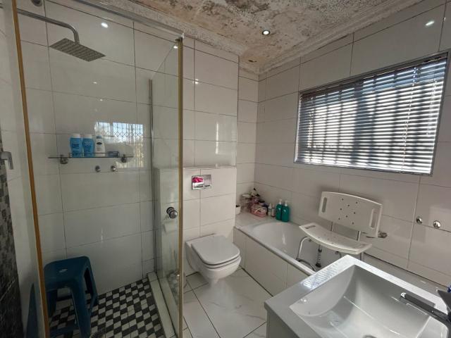 House for sale in Vosloorus, Gauteng