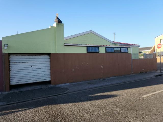 House for sale in Mitchells Plain, Western Cape