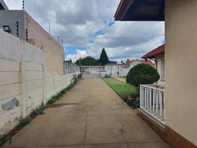 House for sale in Vosloorus, Gauteng