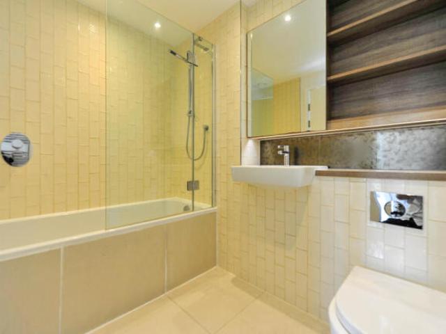 House for sale in Royal Borough of Greenwich, Greater London