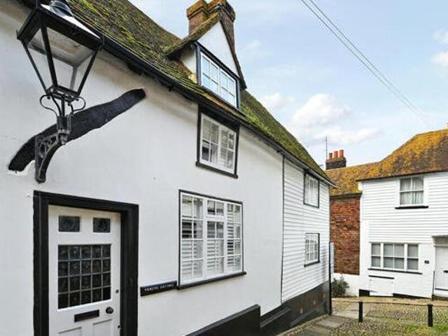 House for sale in Heathlands, East Sussex