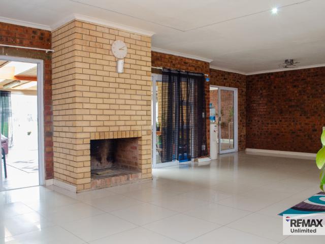 House for sale in Onverwacht, Western Cape