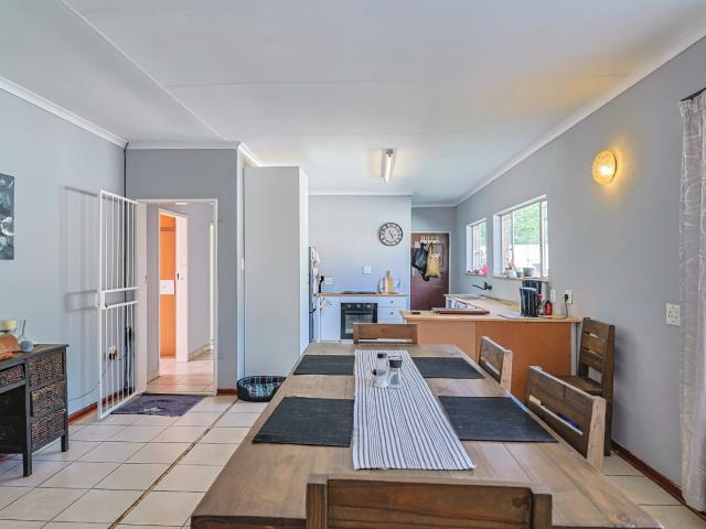 House for sale in Hartbeespoort Dam Nature Reserve, North West