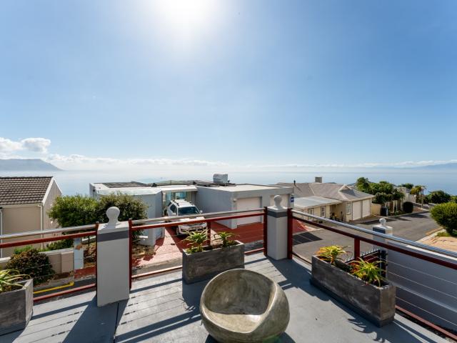 House for sale in Simon's Town, Simons Town