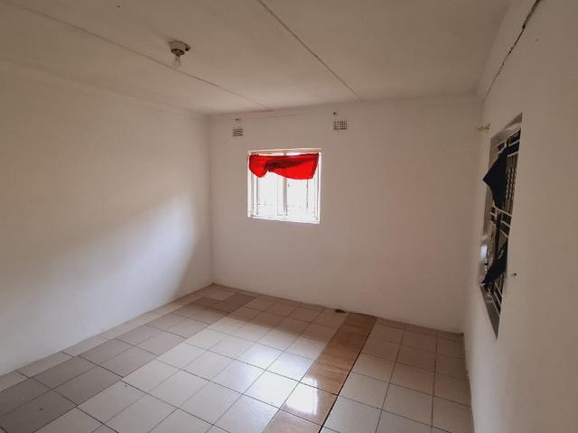 House for sale in Chatsworth, Kwazulu-natal