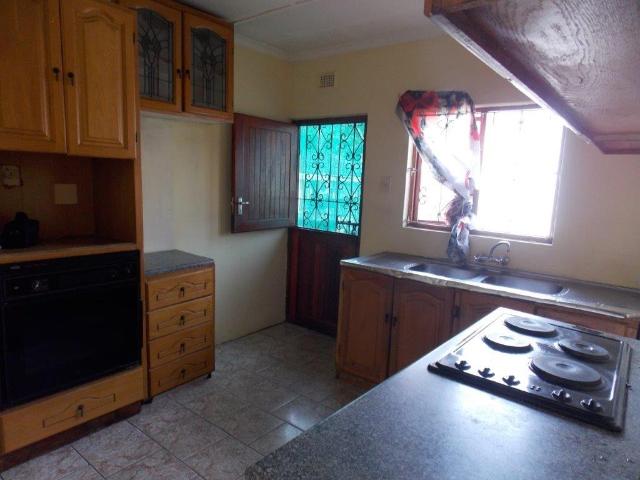 House for sale in Chatsworth, Kwazulu-natal