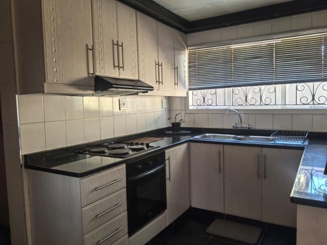 House for sale in Chatsworth, Kwazulu-natal