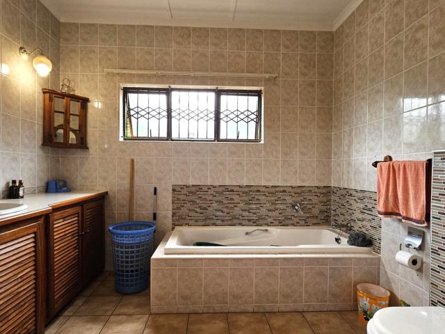 House for sale in Ugu District Municipality, Kwazulu-natal