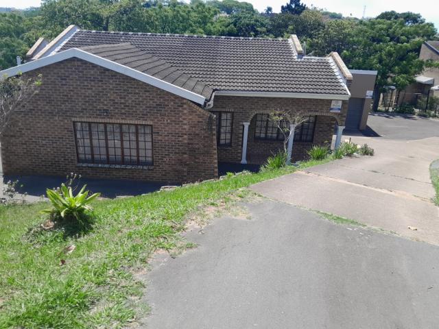 House for sale in Chatsworth, Kwazulu-natal