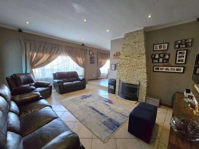 House for sale in Alberton
