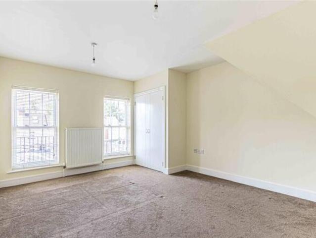 House for sale in Bushey