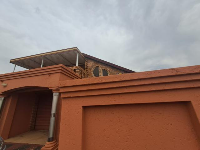 House for sale in Katlehong