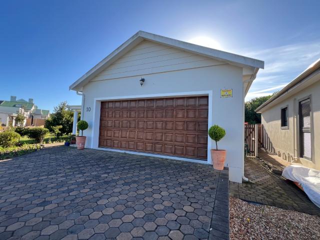 House for sale in Groot Brak Rivier, Western Cape