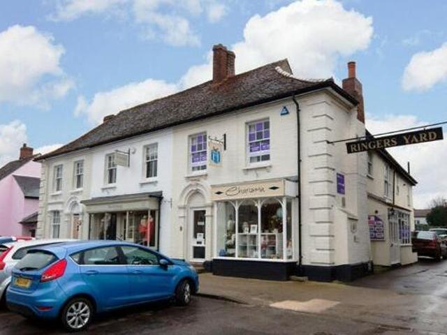House for sale in Chelmondiston, Suffolk
