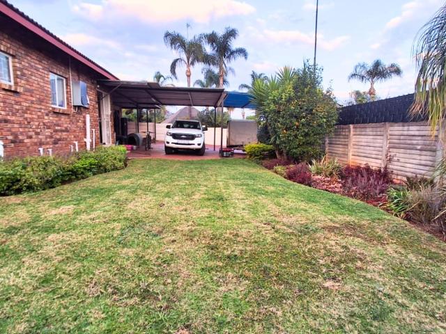 House for sale in Waterkloof, Gauteng