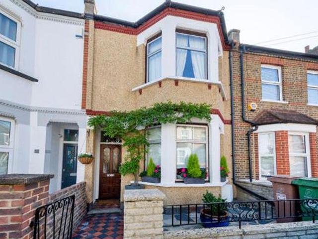 House for sale in Red Hill, Surrey