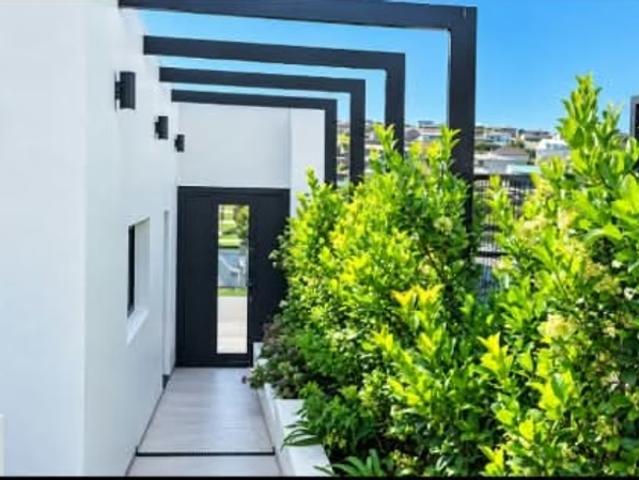 House for sale in Tergniet, Garden Route District Municipality