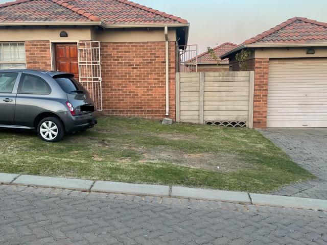 House for sale in Olievenhoutbos, Gauteng