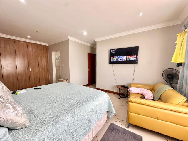 House for sale in Olievenhoutbos, Gauteng