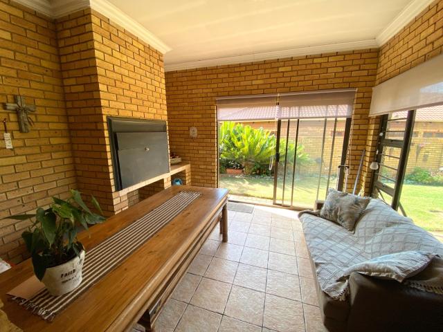 House for sale in Olievenhoutbos, Gauteng