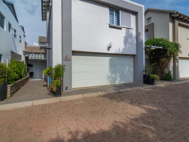 House for sale in Hartbeespoort Dam Nature Reserve, North West