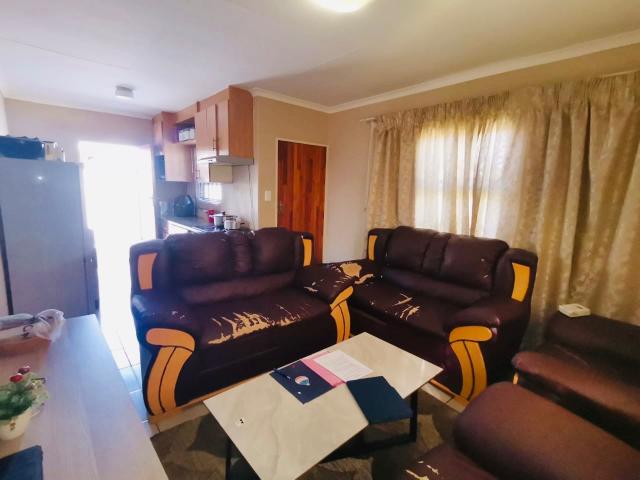 House for sale in Mohlakeng, Gauteng