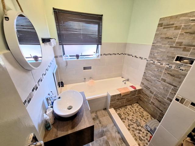 House for sale in Ugu District Municipality, Kwazulu-natal