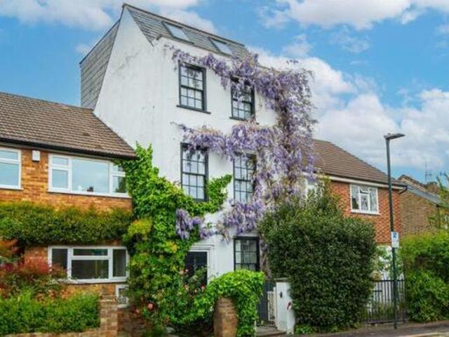 House for sale in Twickenham, Greater London