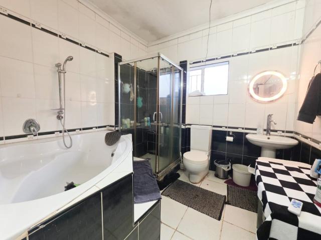 House for sale in Waterkloof, Gauteng