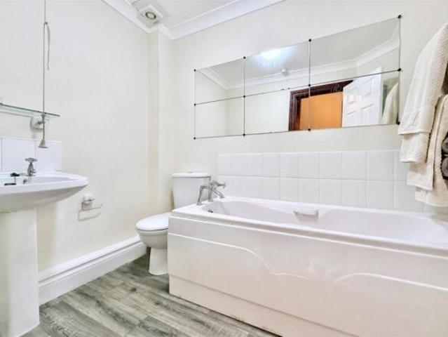 House for sale in Brayford, Lincolnshire