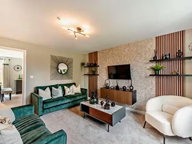 House for sale in Garden City