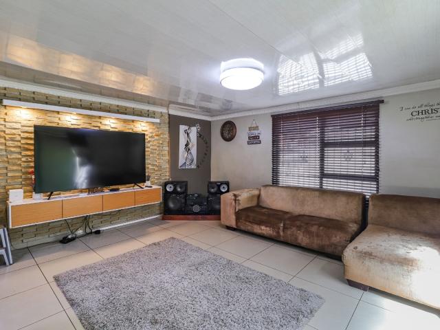 House for sale in Vosloorus, Gauteng
