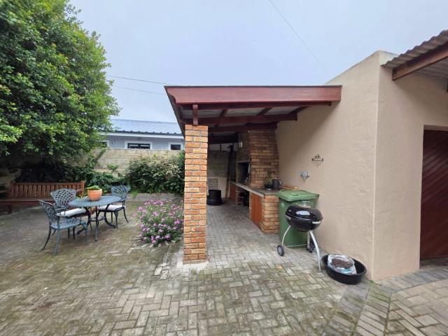 House for sale in Baardskeerdersbos, Western Cape